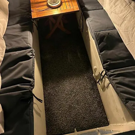 Ботель Le Nid Sur L'eau *